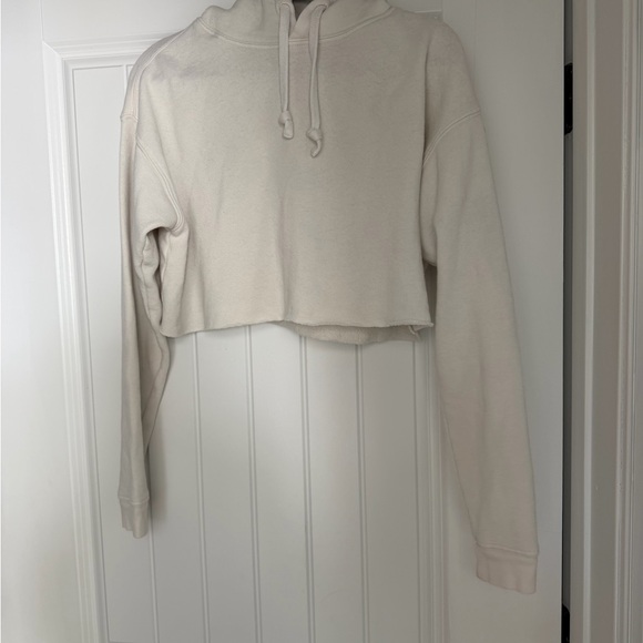 ALO Yoga Ivory Cropped Hoodie - Picture 3 of 4